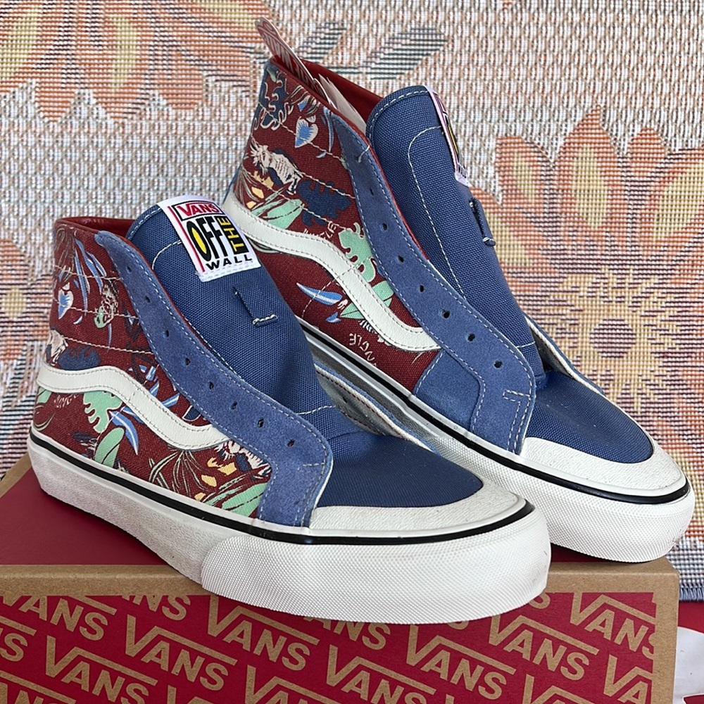 Vans Sk8-Hi 138 Dec
(Hawanjng|)Mnlghtblmshmlw
VNOA4BX2B6R
WMNS sneakers - Picture 5 of 16